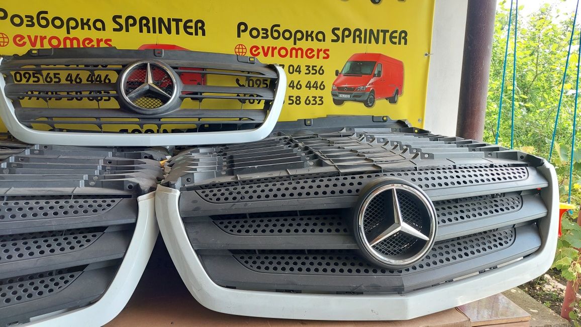 Передня решітка радіатора рестайлінг 2014 2018 Mercedes Sprinter w906