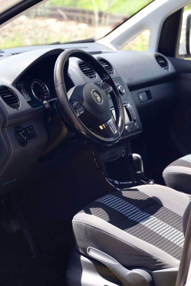 VW Caddy 2.0 Tdi DSG 4x4 klima navi po remoncie