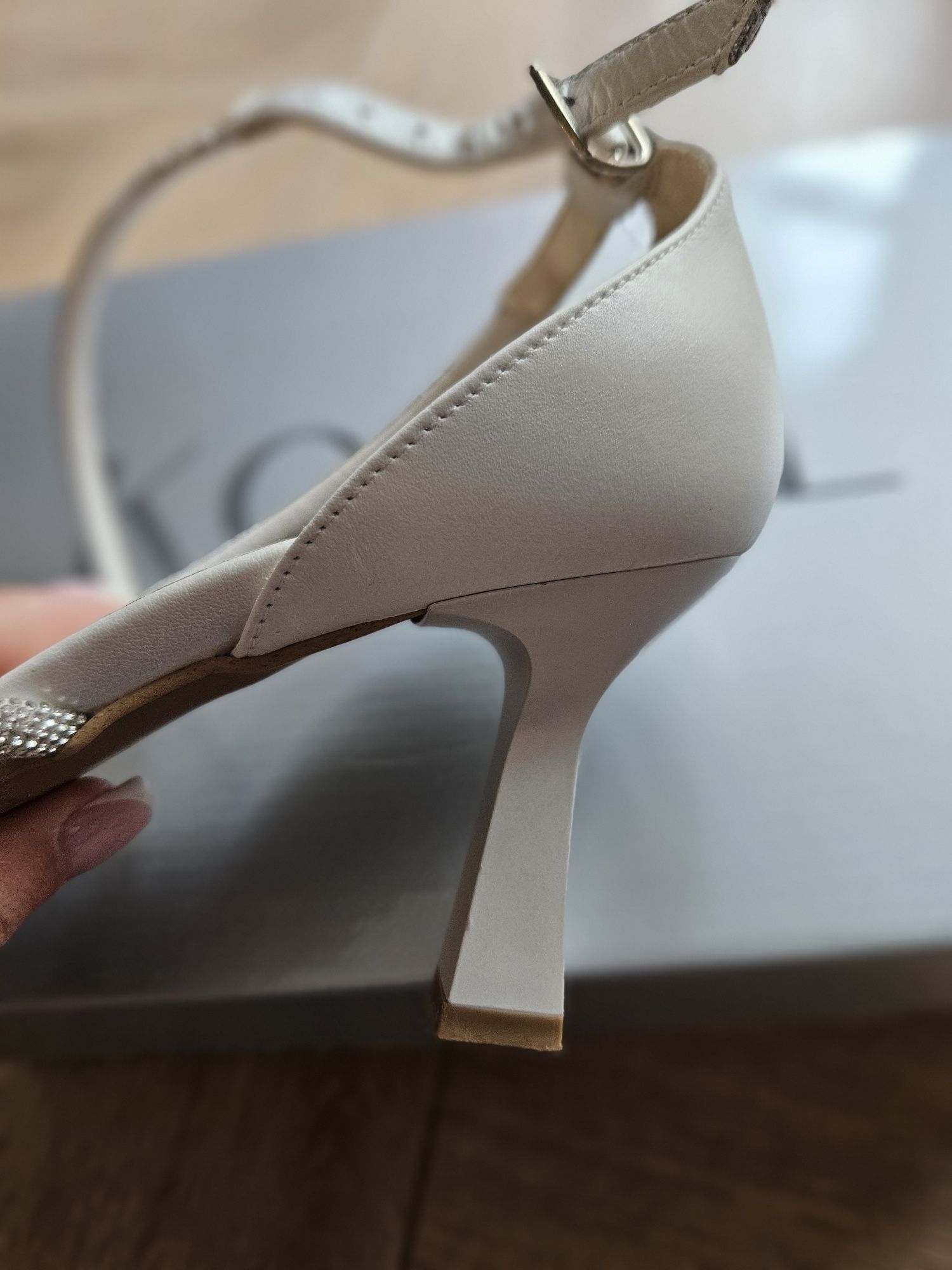 Sandałki buty na obcasie ślubne na ślub wesele 38 7,5cm kotyl 4363