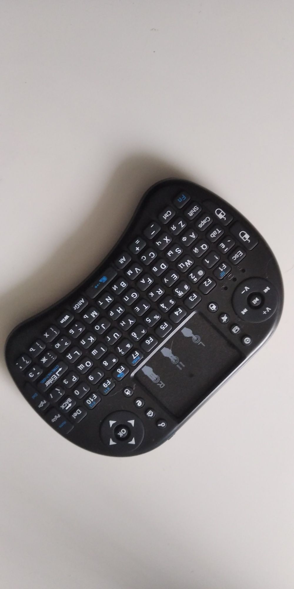 Мини клавиатура, с touchpad.