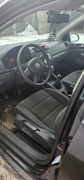 Sprzedam Golfa V z 2004 roku benzyna