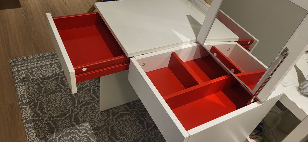 Toucador / Penteadeira IKEA Brimnes