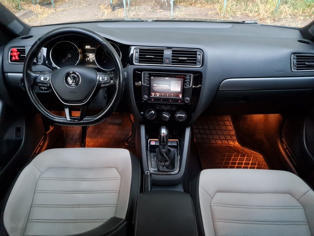 Авто Volkswagen Jetta sport 2016