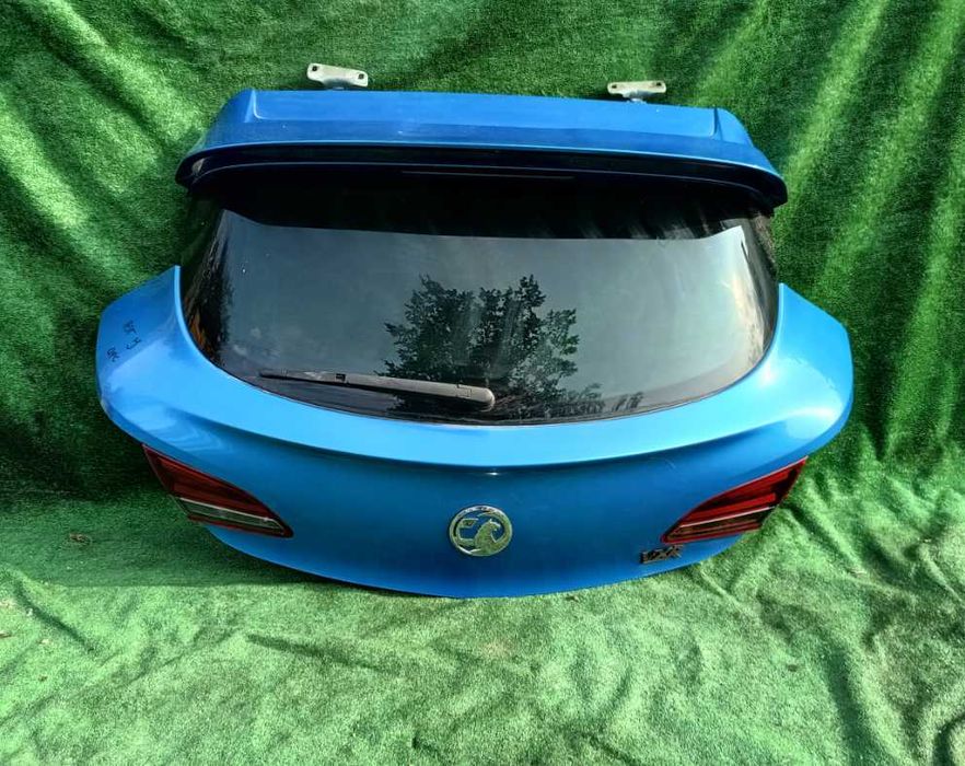 Крышка багажника Opel Astra J в цвет рест дорест ляда