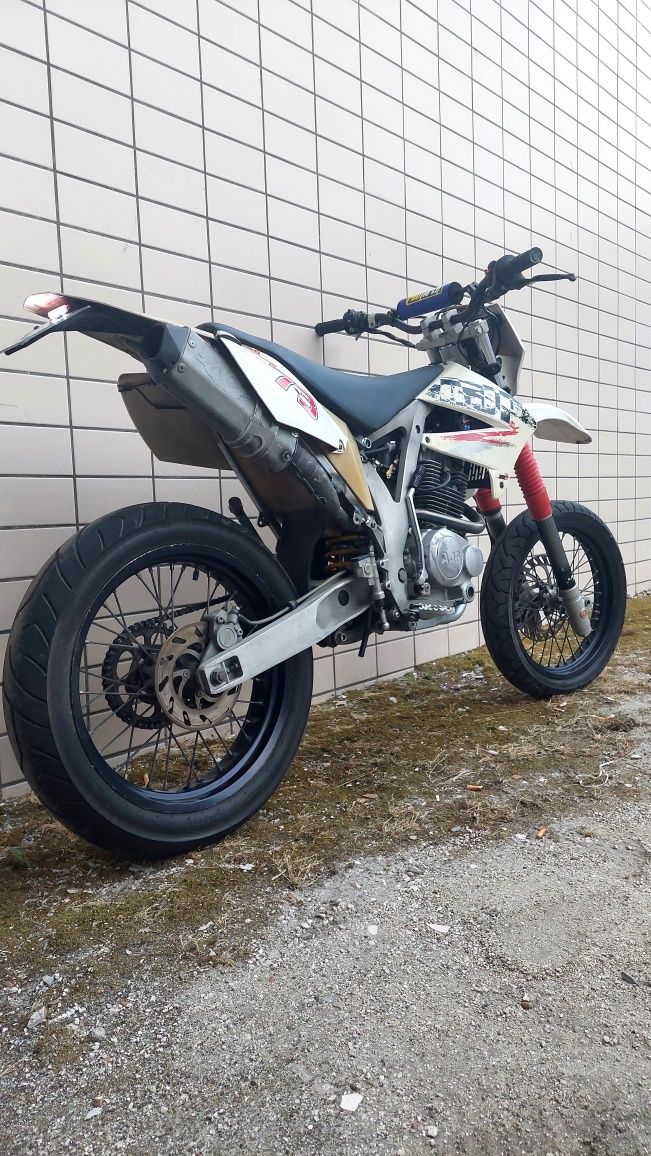 AJP PR3 SM 200 – 2010