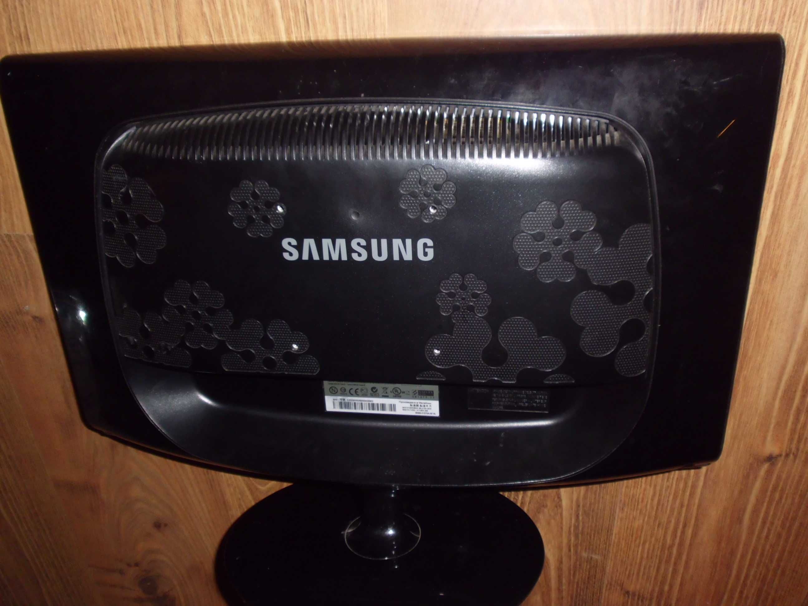 Monitor LCD Samsung 2233SN 21,5 " 1920 x 1080 px działający