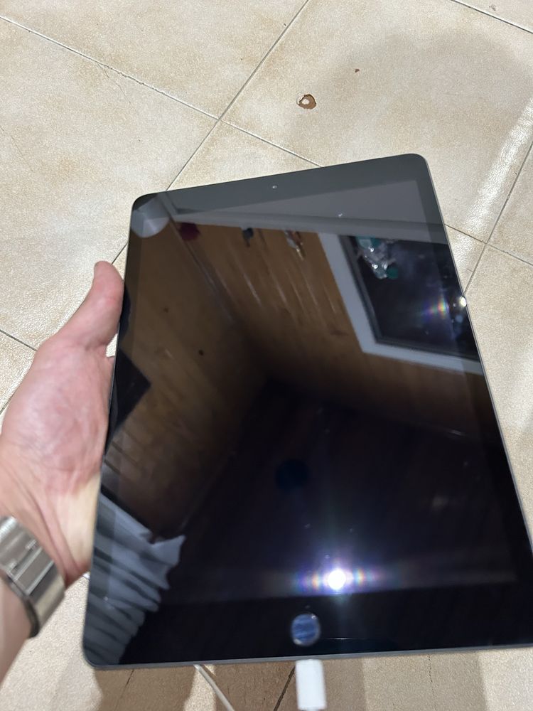 iPad 9th geração / 64gb / wifi + cellular