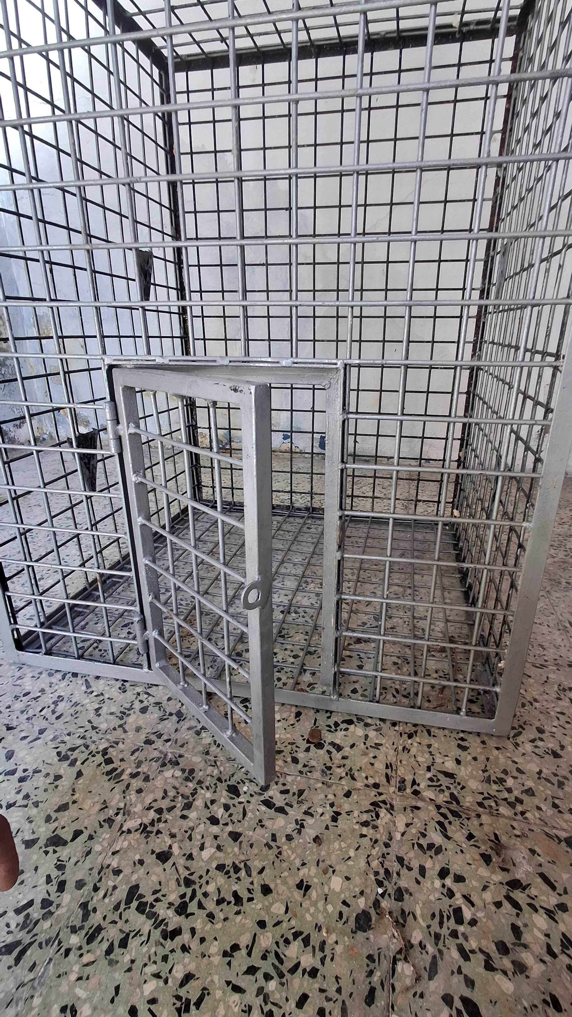 Vendo gaiola para aves de medio e grande porte