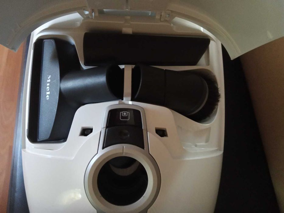 Пилосос   Miele .8390