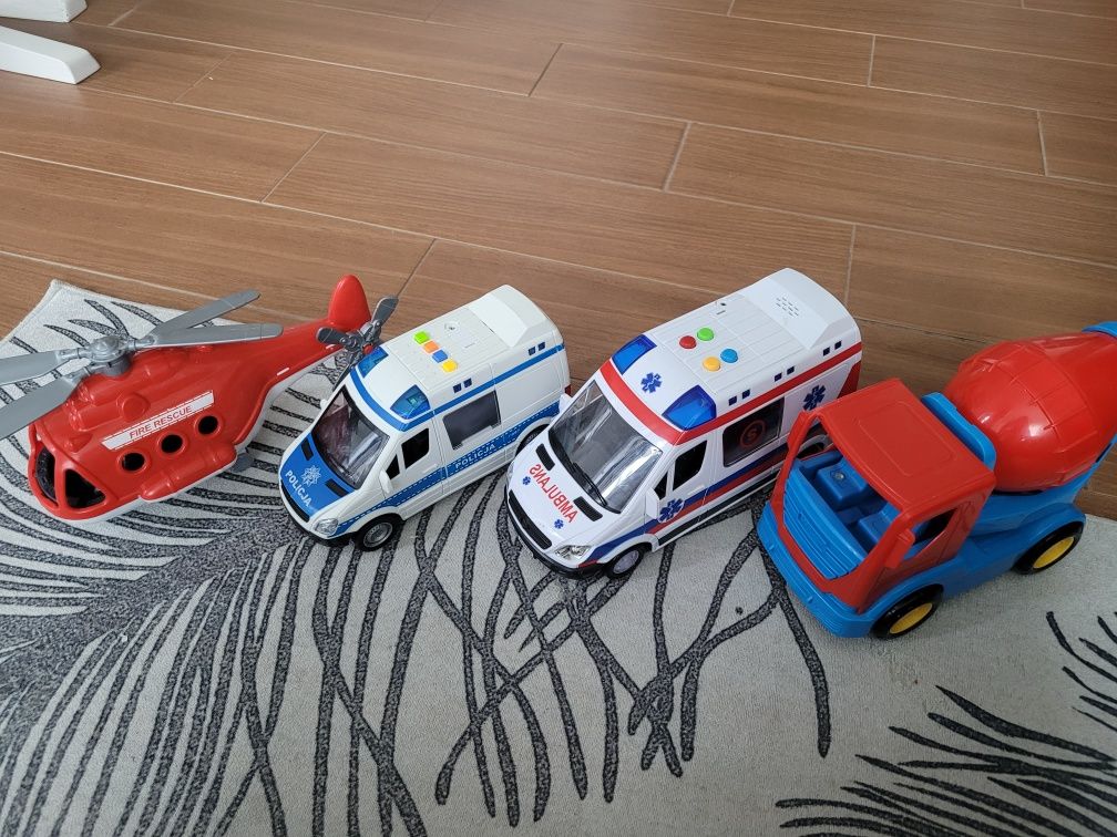 Zestaw pojazdów 4sztuki, policja, ambulans, betoniarka, helikopter