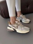 Жіночі кросівки Nike V2K Runtekk бежевий 1210 ТОПОВІ