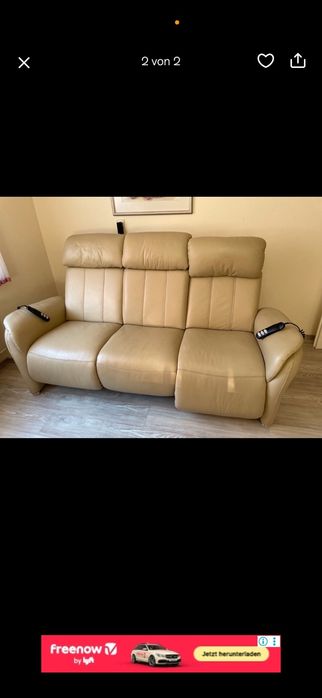 Кожаний диван в хорошому стані