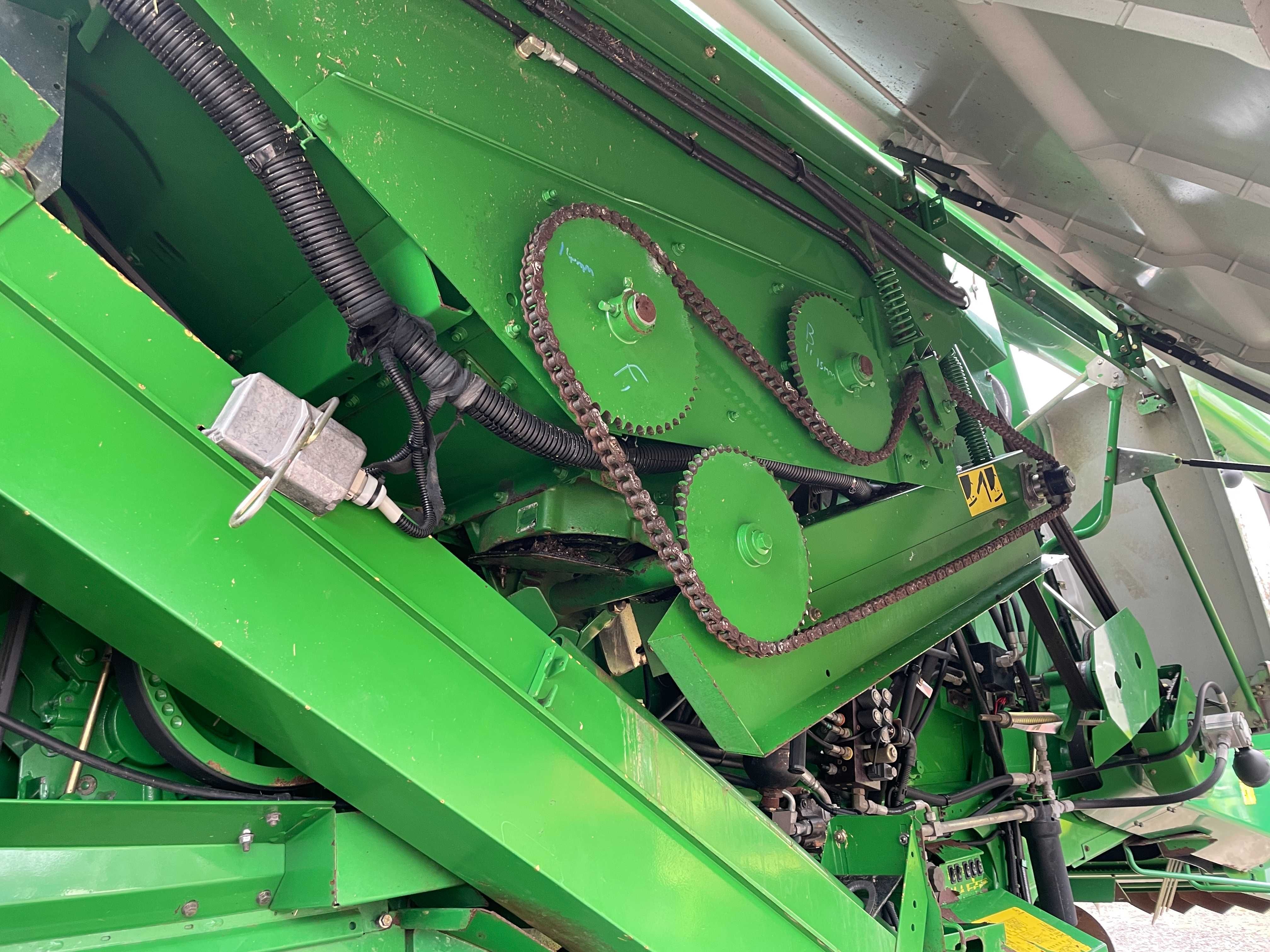 John Deere T670 625R 2010p