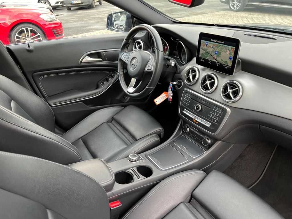 Mercedes-Benz CLA 180 d Shooting Brake Urban - Automático