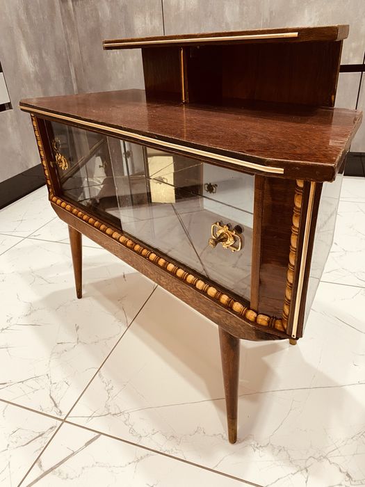 Продам винтажную тумбочку