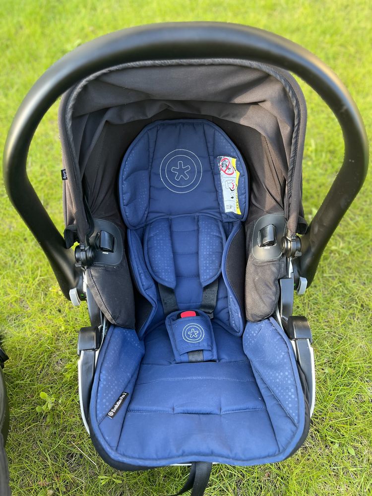 Fotelik Kiddy Evoluna i-Size 2 z bazą ISOFIX + gratis