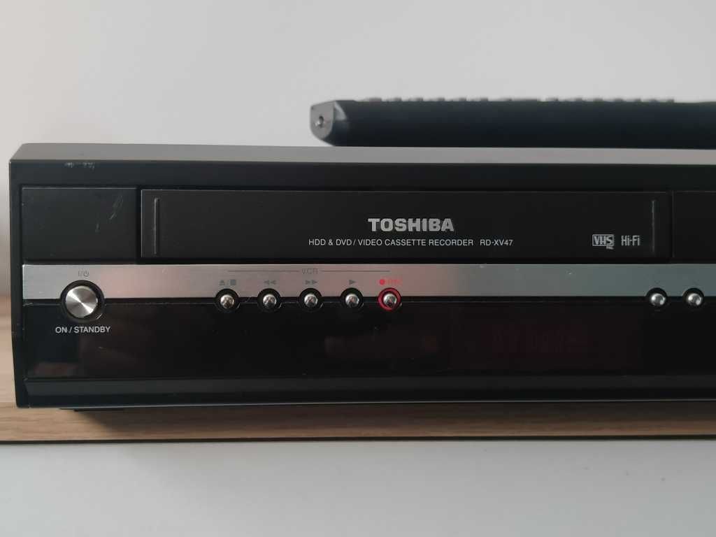 Toshiba RD-XV47 + pilot. Nagrywarka kopiarka DVD vhs hdd kasety video