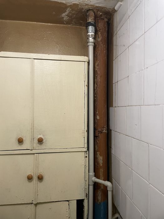 Сантехнік, заміна стояків