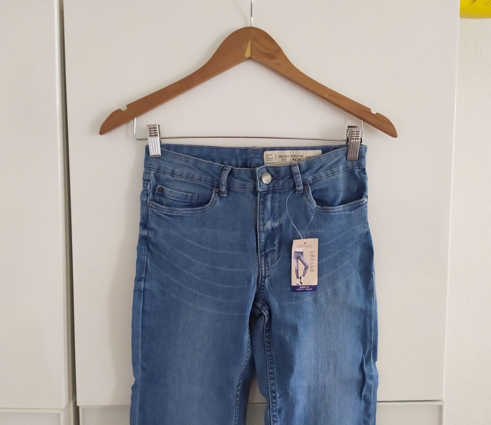 Nowe spodnie XS jeansowe dżinsy 34 S 36 jeansy niebieskie skinny fit