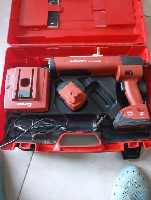 Dozownik do kotew Hilti