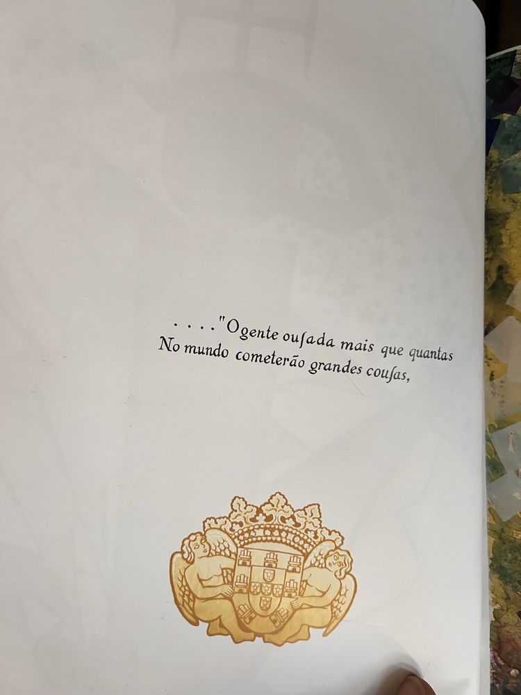 Livro “Os Lusíadas”
