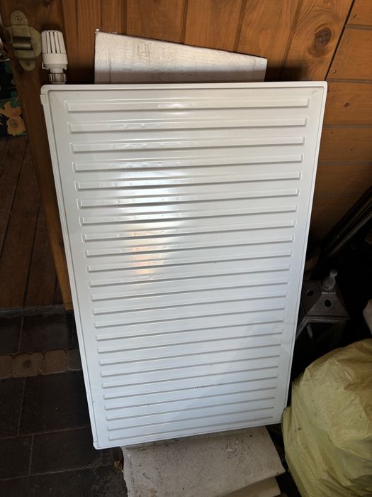 Grzejnik 100x60 z termostatem dolne zasilanie