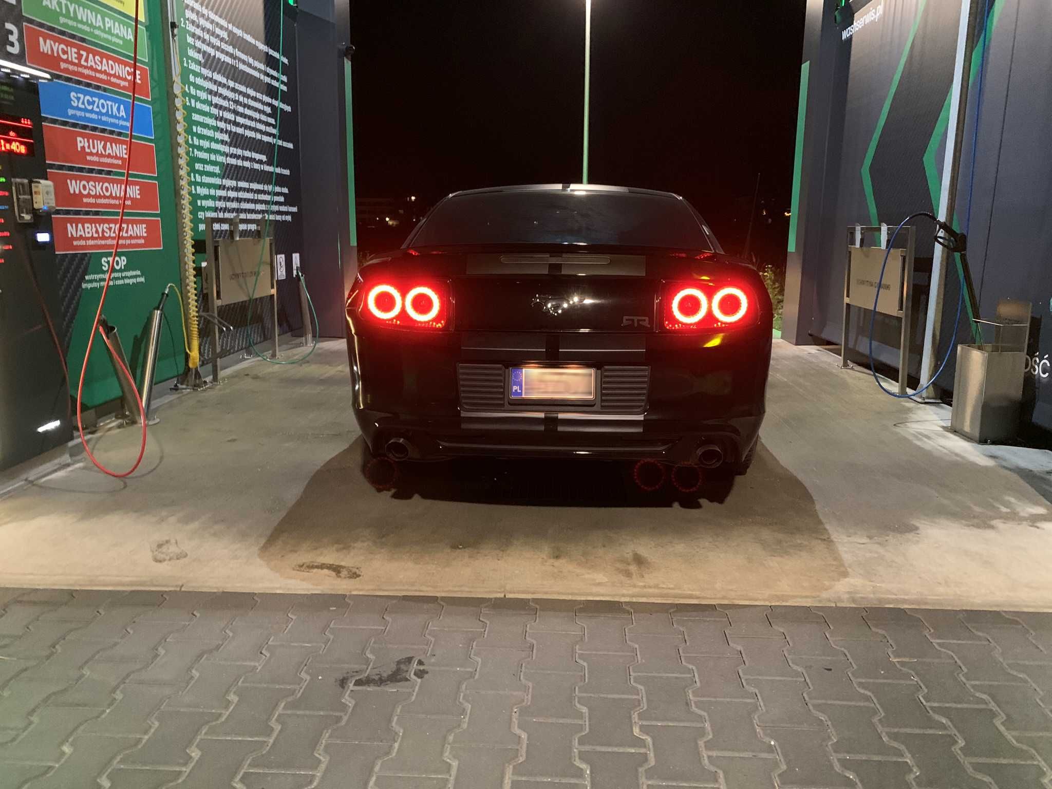 Lampy tył FORD MUSTANG 2013\2014 (Lampy przerobione , cena za komplet)