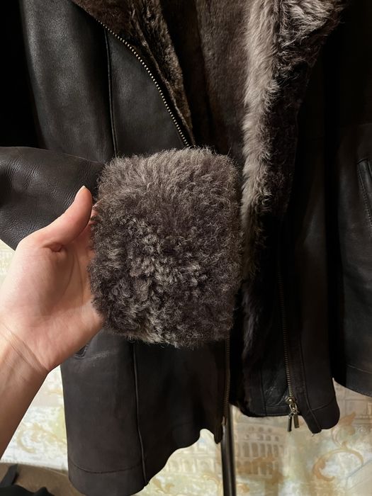 Натуральная меховая женская дубленка,коричневого цвета.Размер L