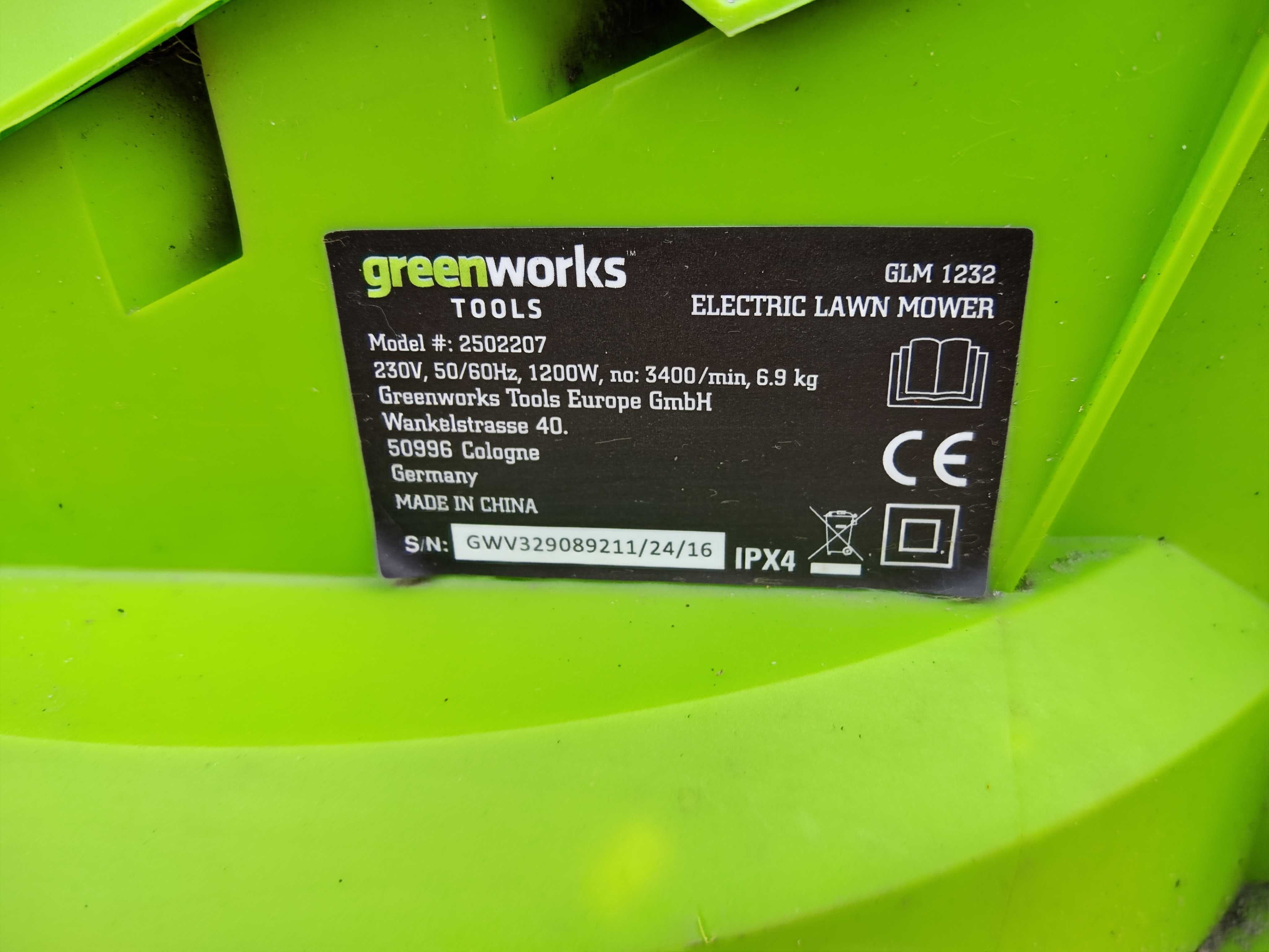 kosiarka elektryczna do trawy,malutka,lekka z koszem