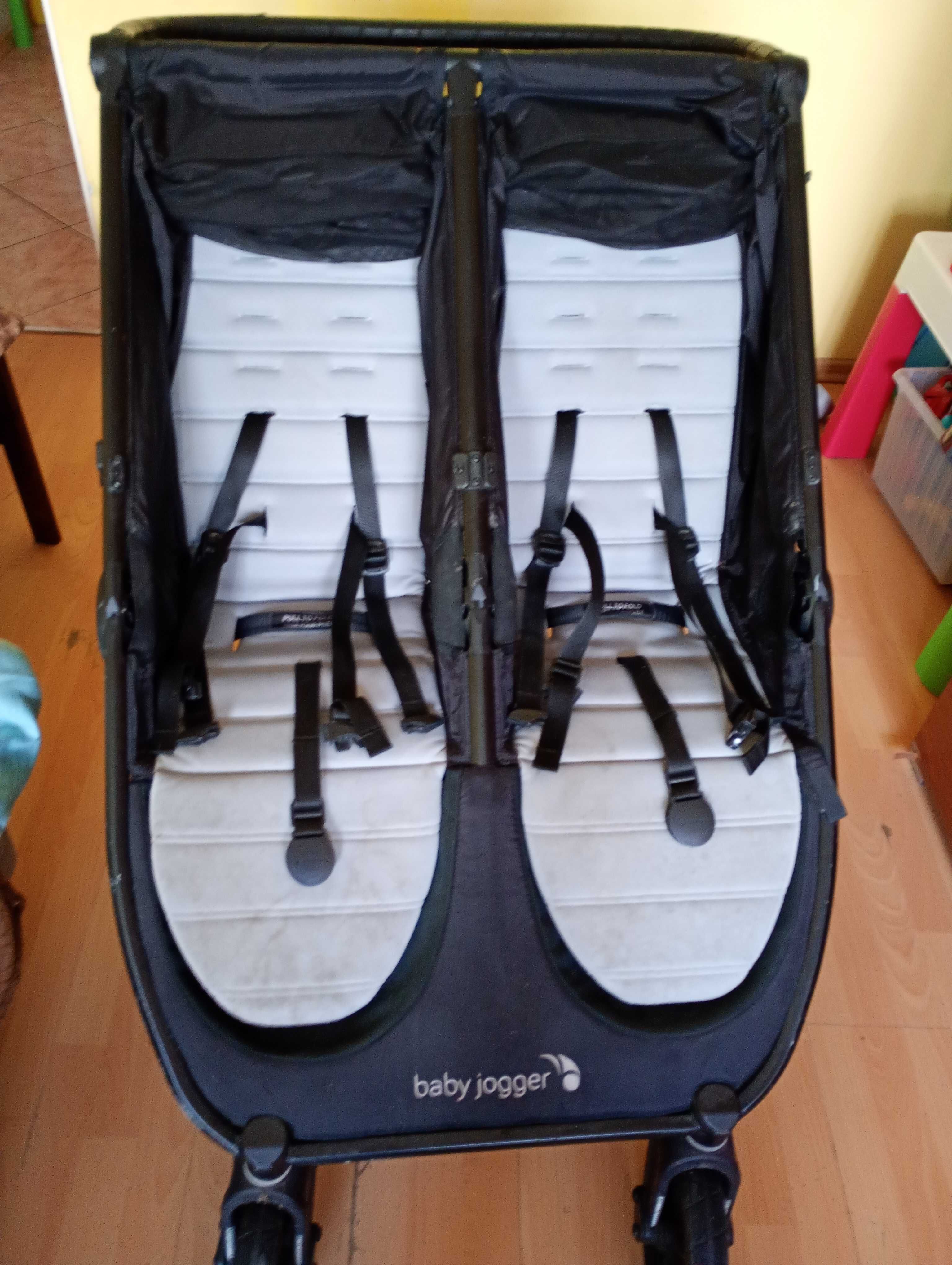 Wózek Baby Jogger dla bliźniaków