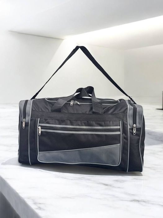 Велика, цупка ,ВМІСТКА дорожня сумка 60 см зі щільної плащівки