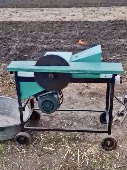 Щепоріз (подрібнювач гілок)