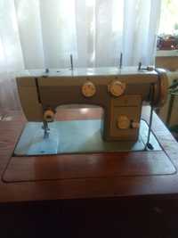 Швейная машина Чайка-142
