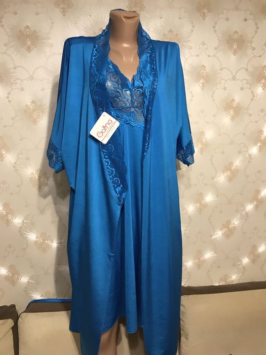 Комплект нижньої білизни / нічна сорочка і халат