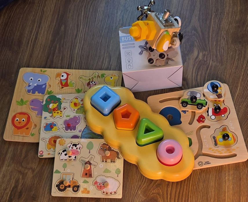 Набір дитячих розвивальних іграшок