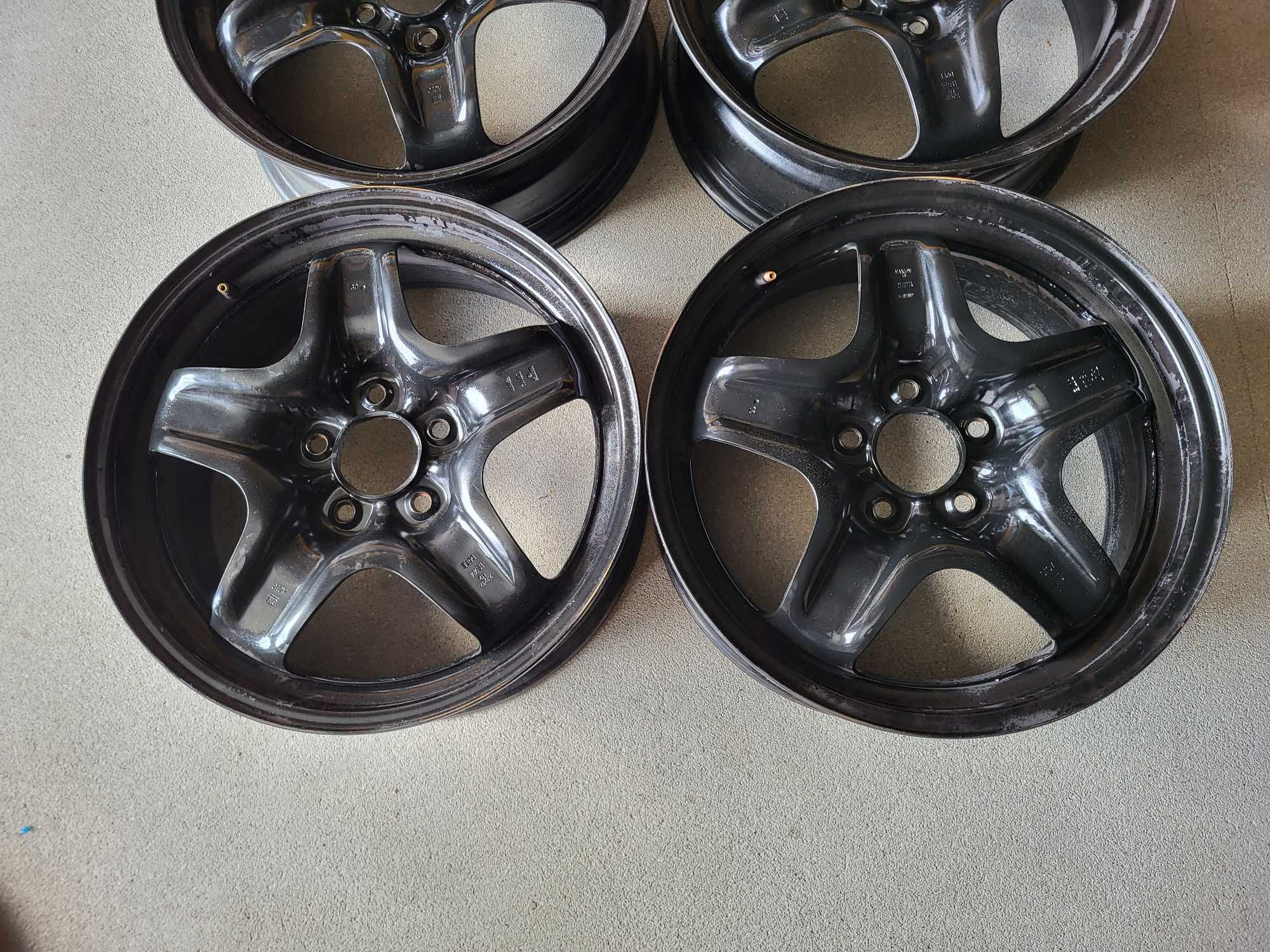 [847] Felgi stalowe Opel 17 cali 5x115 Insignia B Struktura + Czujniki
