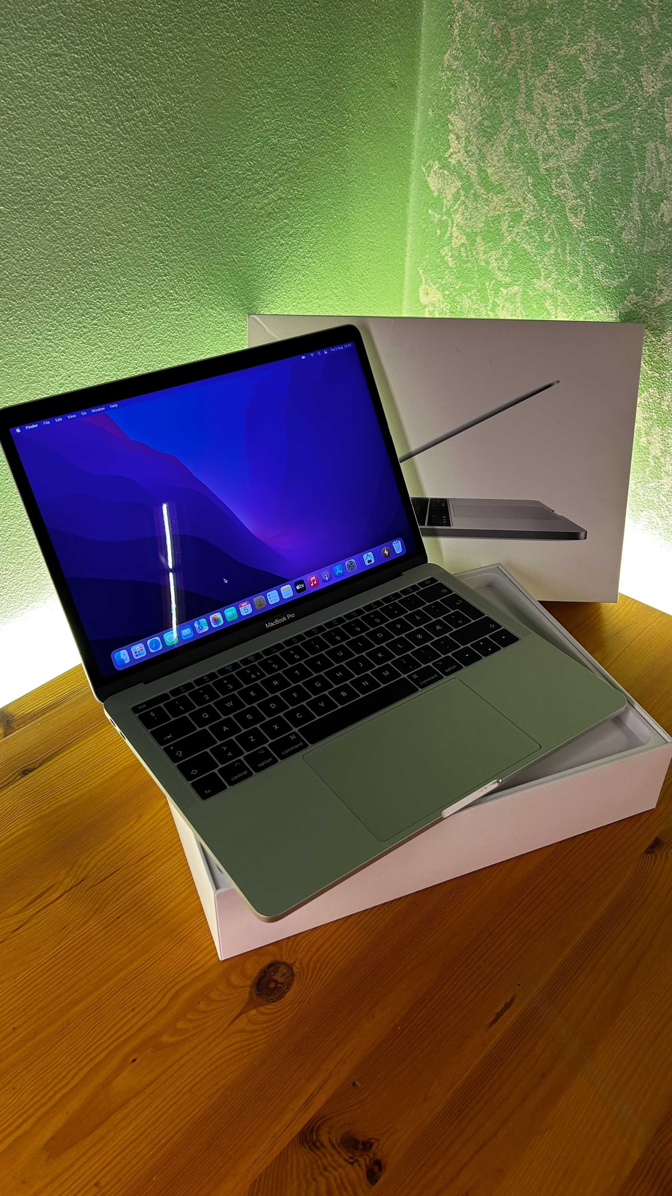 MacBook Pro 2017 13" i5 8Gb 256Gb - Cinzento Claro