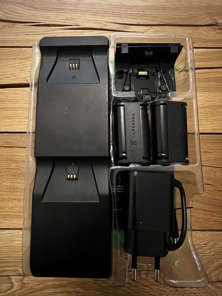 Stacja dokująca do padów Xbox One PDP Ultra Slim
