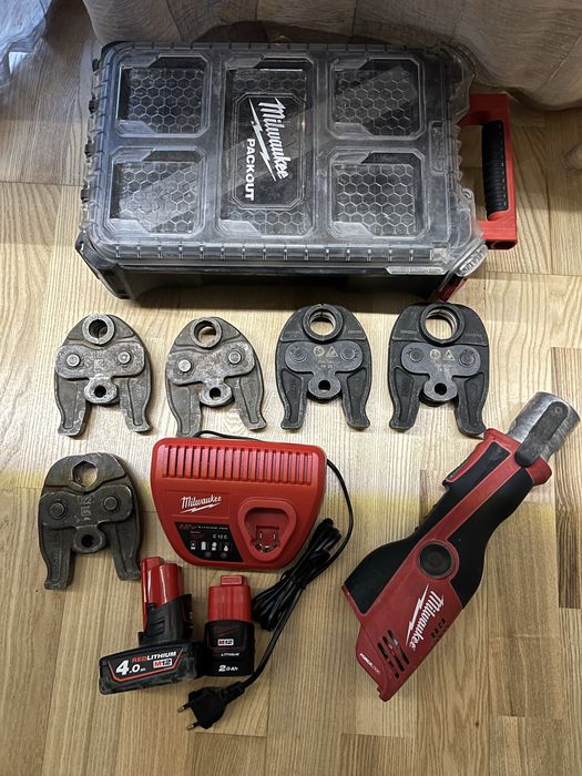 Zaciskrka milwaukee m12 + dodatki