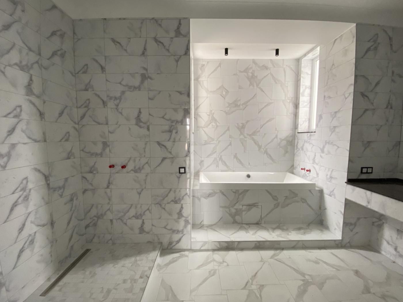 Продажа готового нового ДОМА в Совиньоне, 170м²
