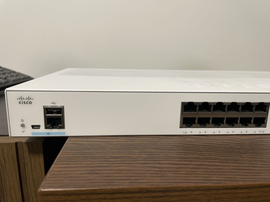 Cisco CBS350-24T-4G 24 Portas