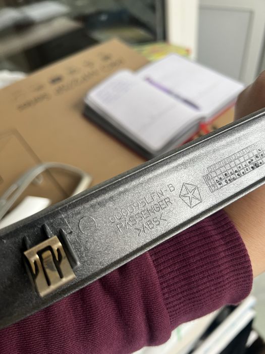 Детали салону Dodge Jorney