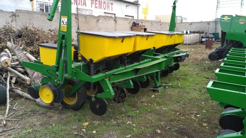 Сеялка пропашная John Deere 7000/7200 8/16рядн. из США в наличии