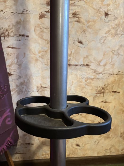 Стійка-вішак для одягу