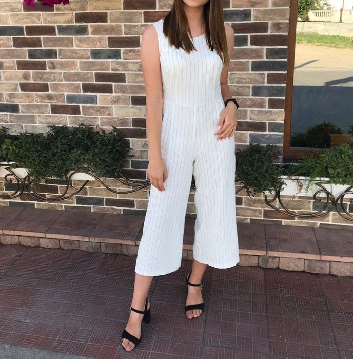 Білий комбінезон з вікритою спинкою+ бежевий