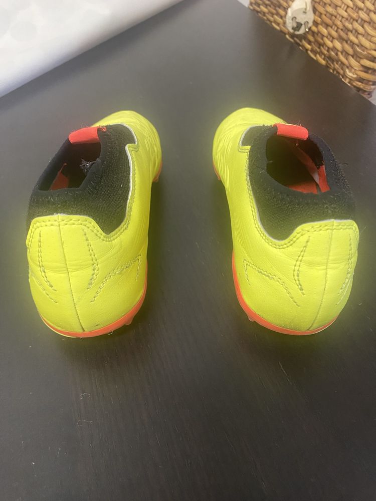 Chuteiras adidas como novas 35