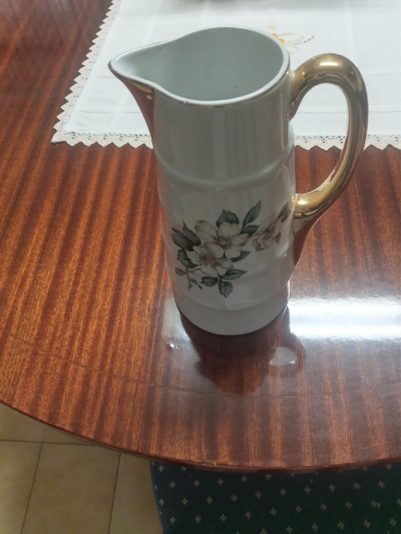 Jarro para sumos em louça