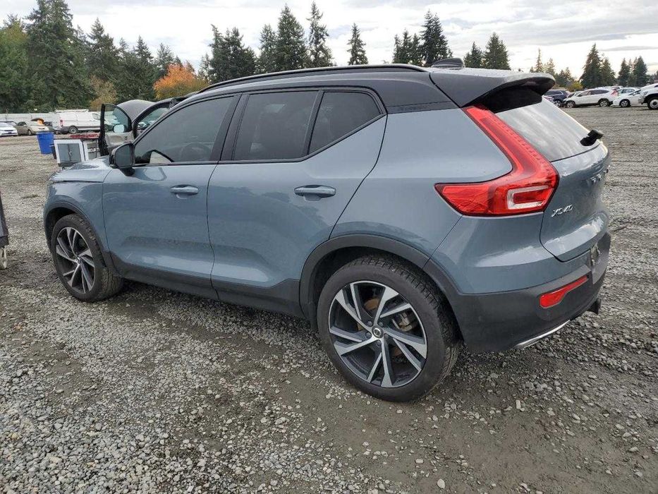 Volvo XC40 T5 R-DESIGN 2020г.