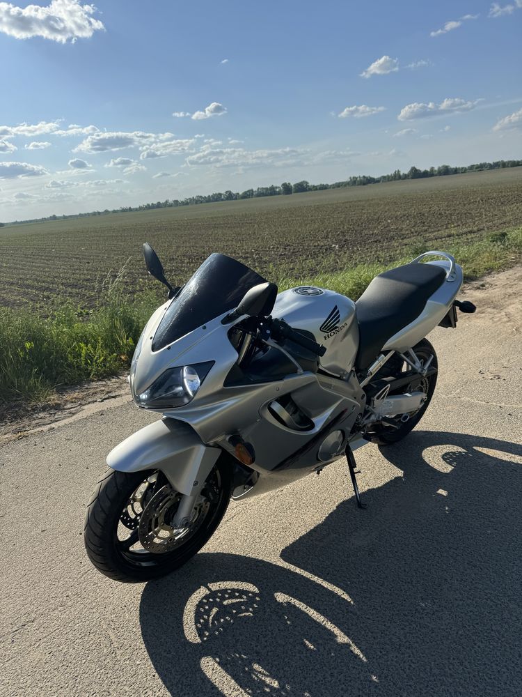 Honda cbr 600 f4i