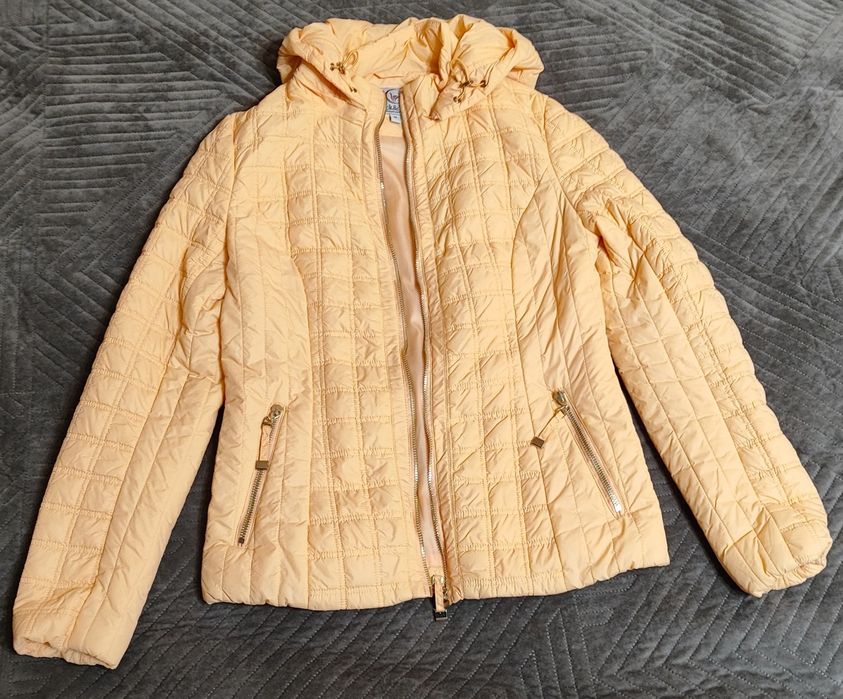 Жіночі демісезонні куртки